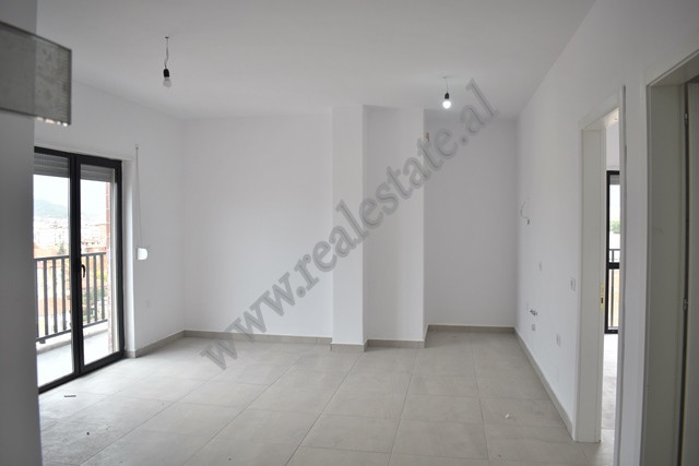 Zyre per qira prane rruges se Dibres ne Tirane